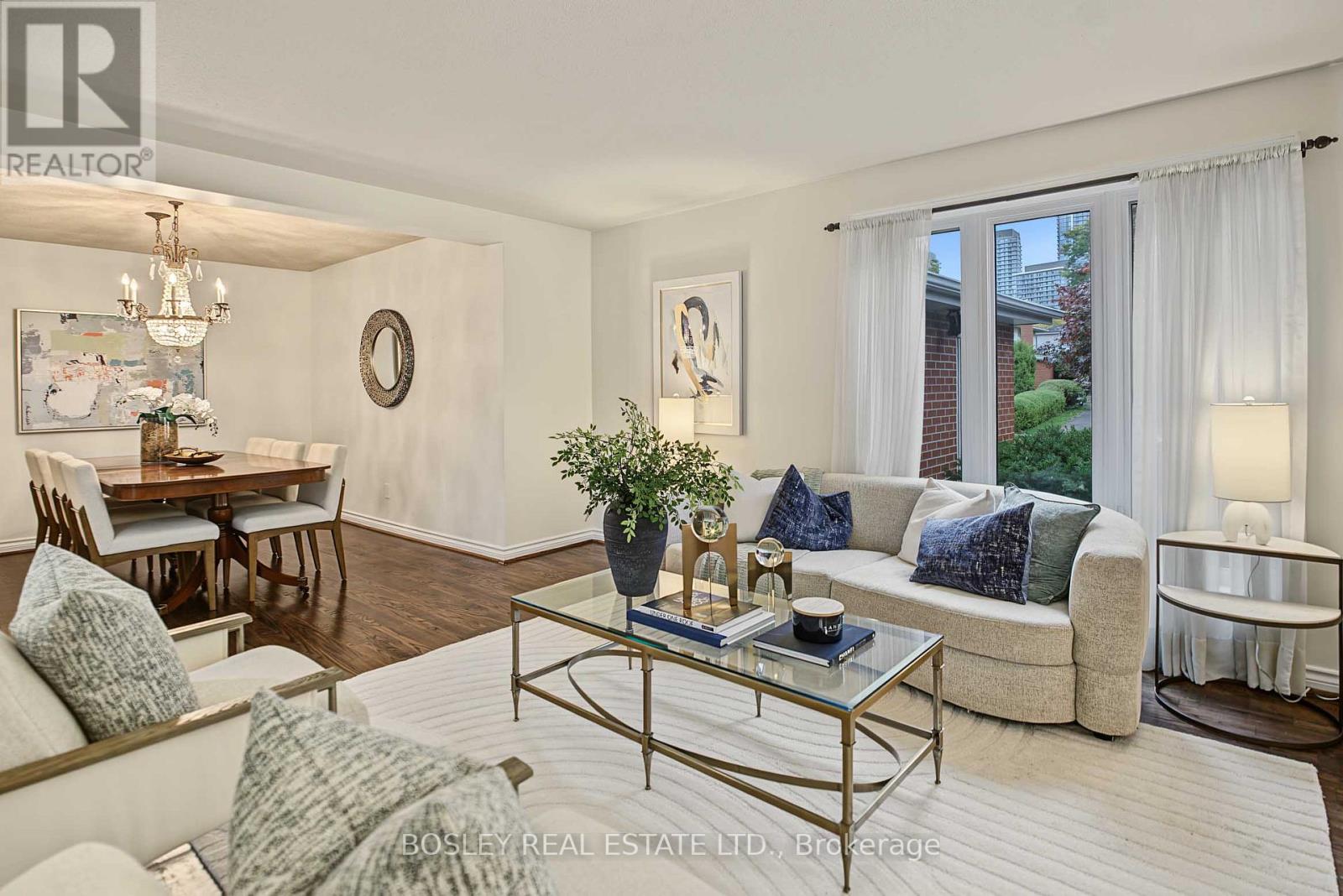 16 Shaughnessy Boulevard, Toronto, Ontario  M2J 1H5 - Photo 4 - C14092402