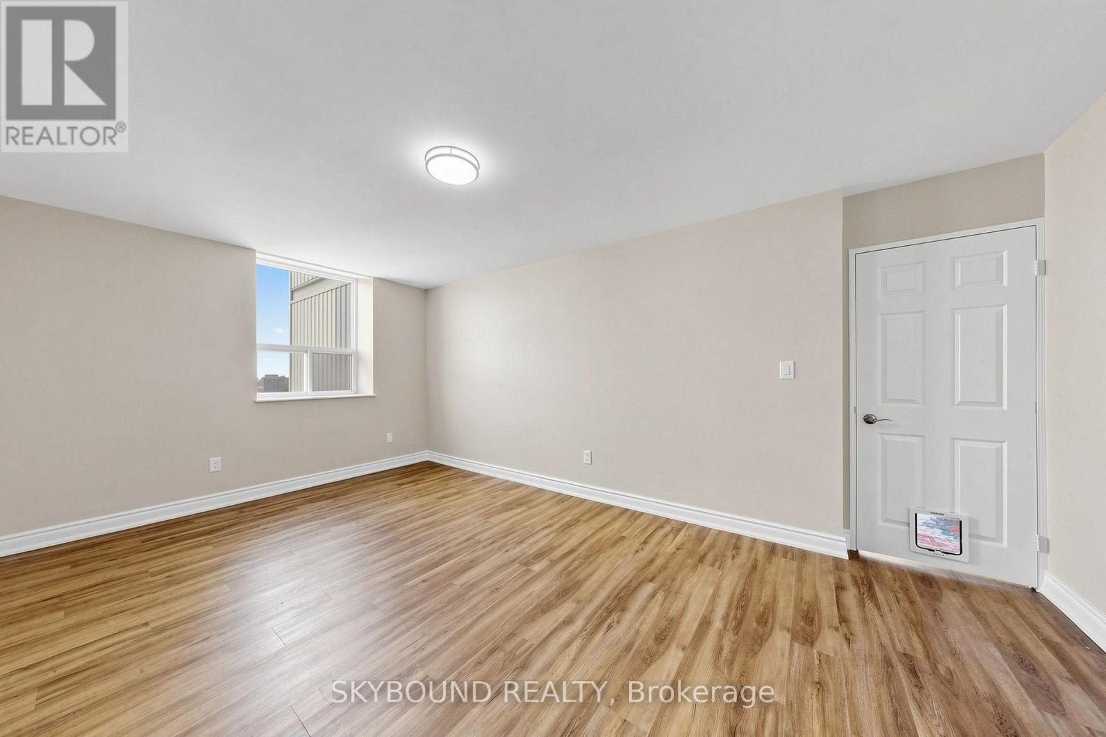1710 - 1 Massey Square, Toronto, Ontario  M4C 5L4 - Photo 25 - E14092368