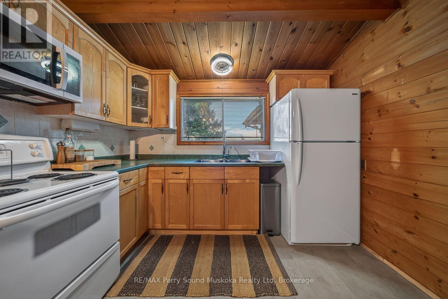 101 Robinson Road, Magnetawan (Ahmic Harbour), Ontario  P0G 1A0 - Photo 15 - X14092350