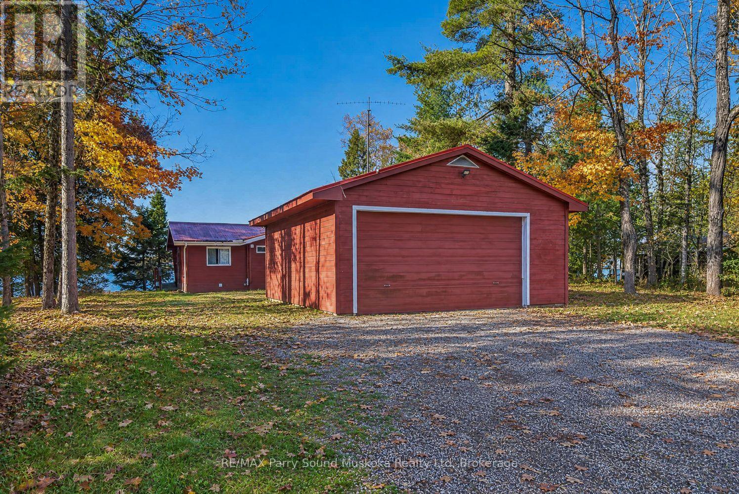 101 Robinson Road, Magnetawan (Ahmic Harbour), Ontario  P0G 1A0 - Photo 48 - X14092350