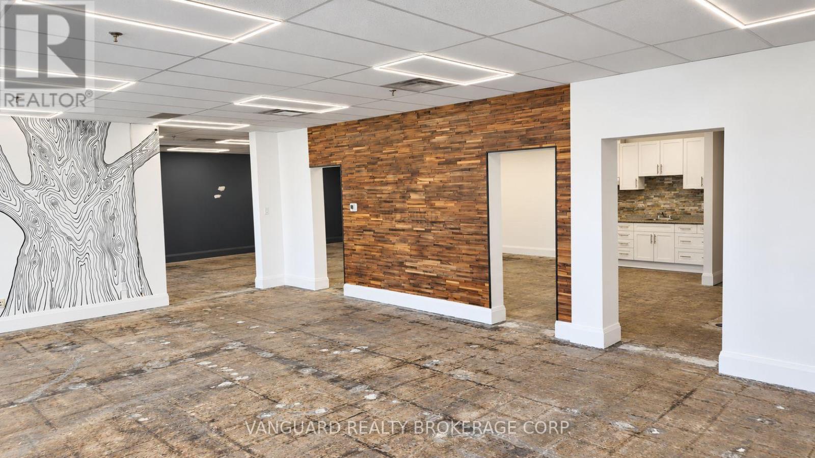 810 Flint Road, Toronto, Ontario  M3J 2J5 - Photo 6 - W12826876