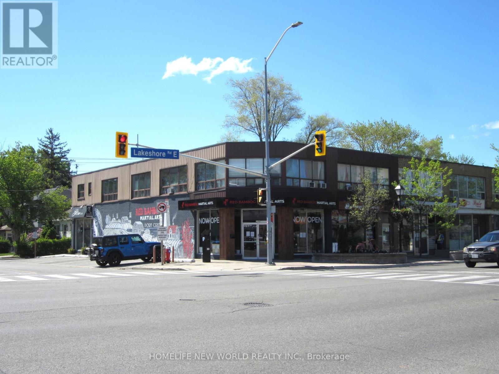 279 Lakeshore Road E, Mississauga, Ontario  L5G 1G8 - Photo 1 - W14092326