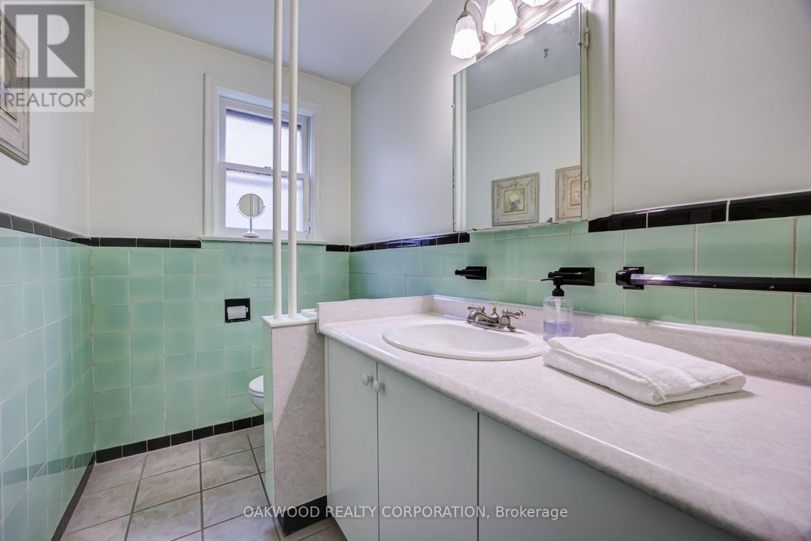 41 Greenbrook Drive, Toronto, Ontario  M6M 2J8 - Photo 13 - W14092372