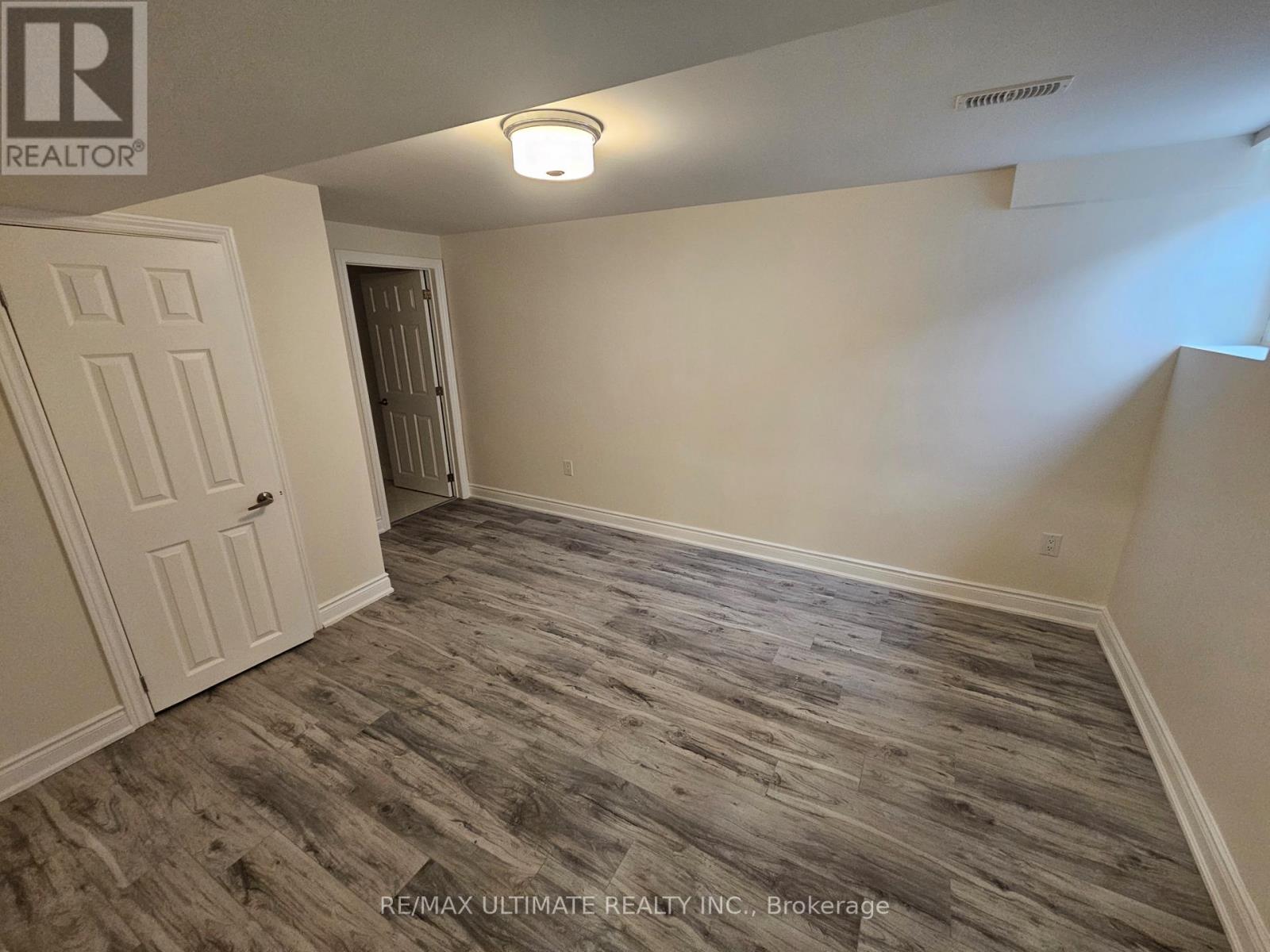 9 Clovercrest Drive, Brampton, Ontario  L7A 2N4 - Photo 6 - W14092412
