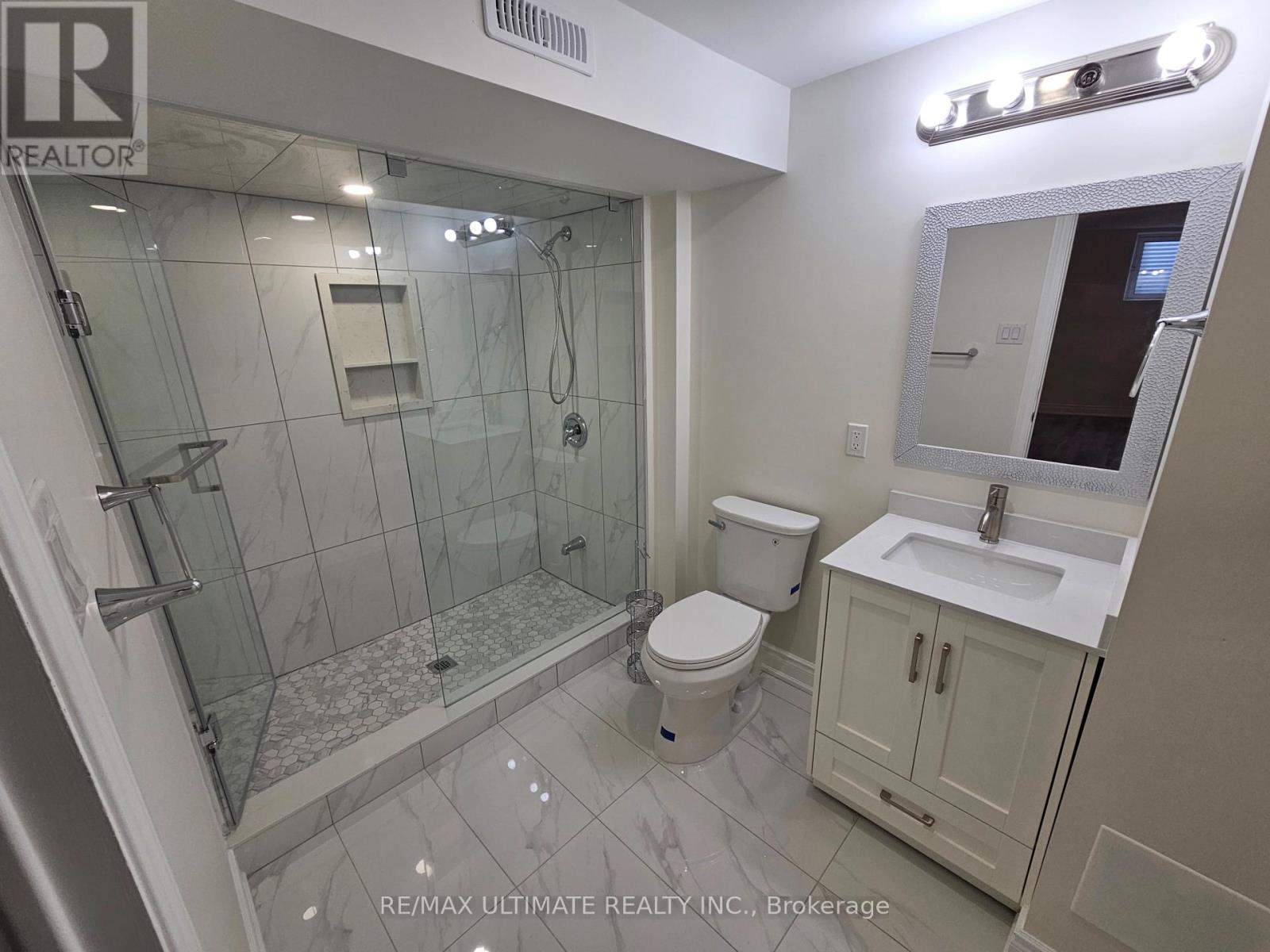 9 Clovercrest Drive, Brampton, Ontario  L7A 2N4 - Photo 7 - W14092412