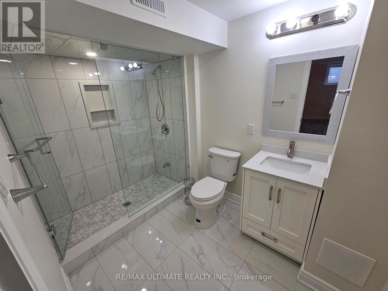9 Clovercrest Drive, Brampton, Ontario  L7A 2N4 - Photo 8 - W14092412