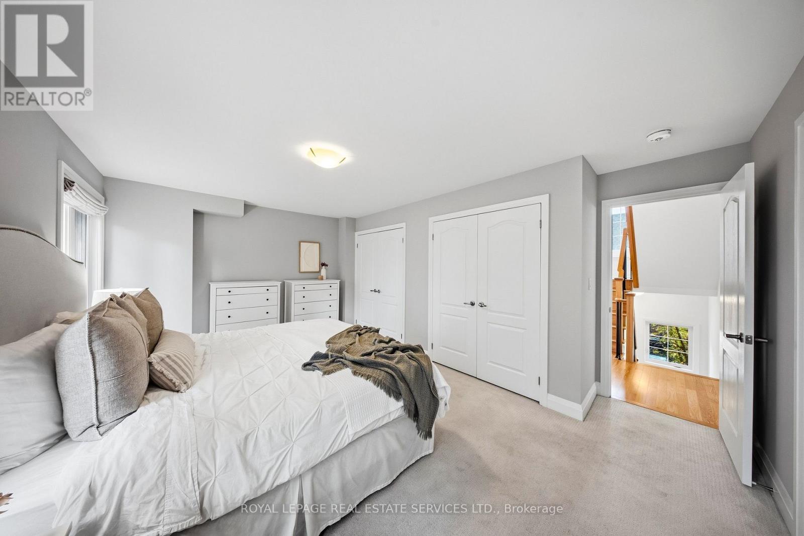 1233 Azinger Lane, Mississauga, Ontario  L5E 0A7 - Photo 19 - W14092422