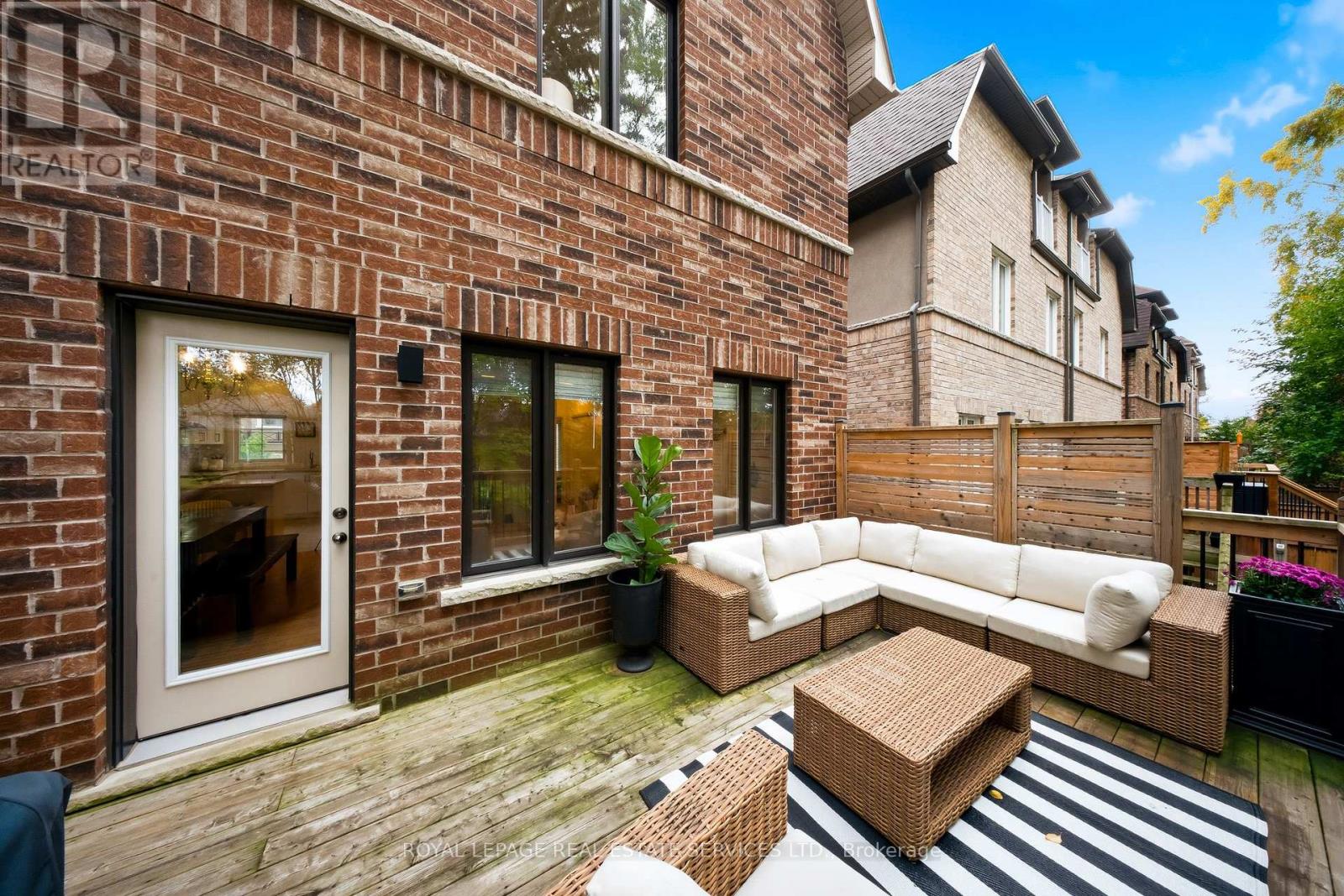 1233 Azinger Lane, Mississauga, Ontario  L5E 0A7 - Photo 39 - W14092422