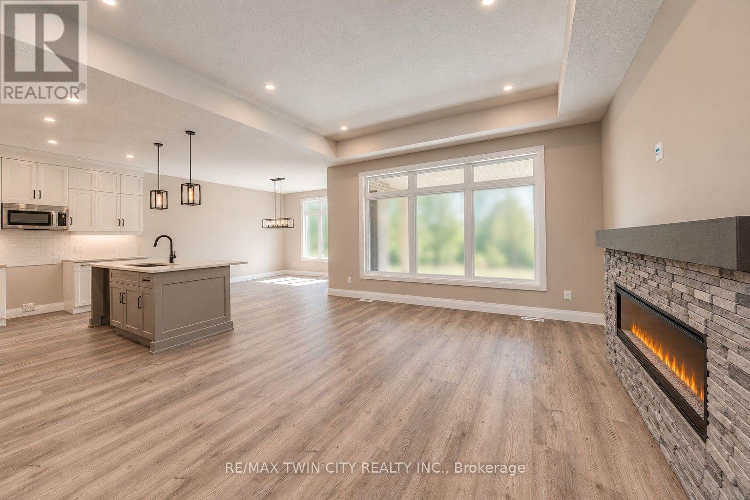 24 Tupelo Crescent, Woolwich, Ontario  N3B 0G1 - Photo 10 - X14092340