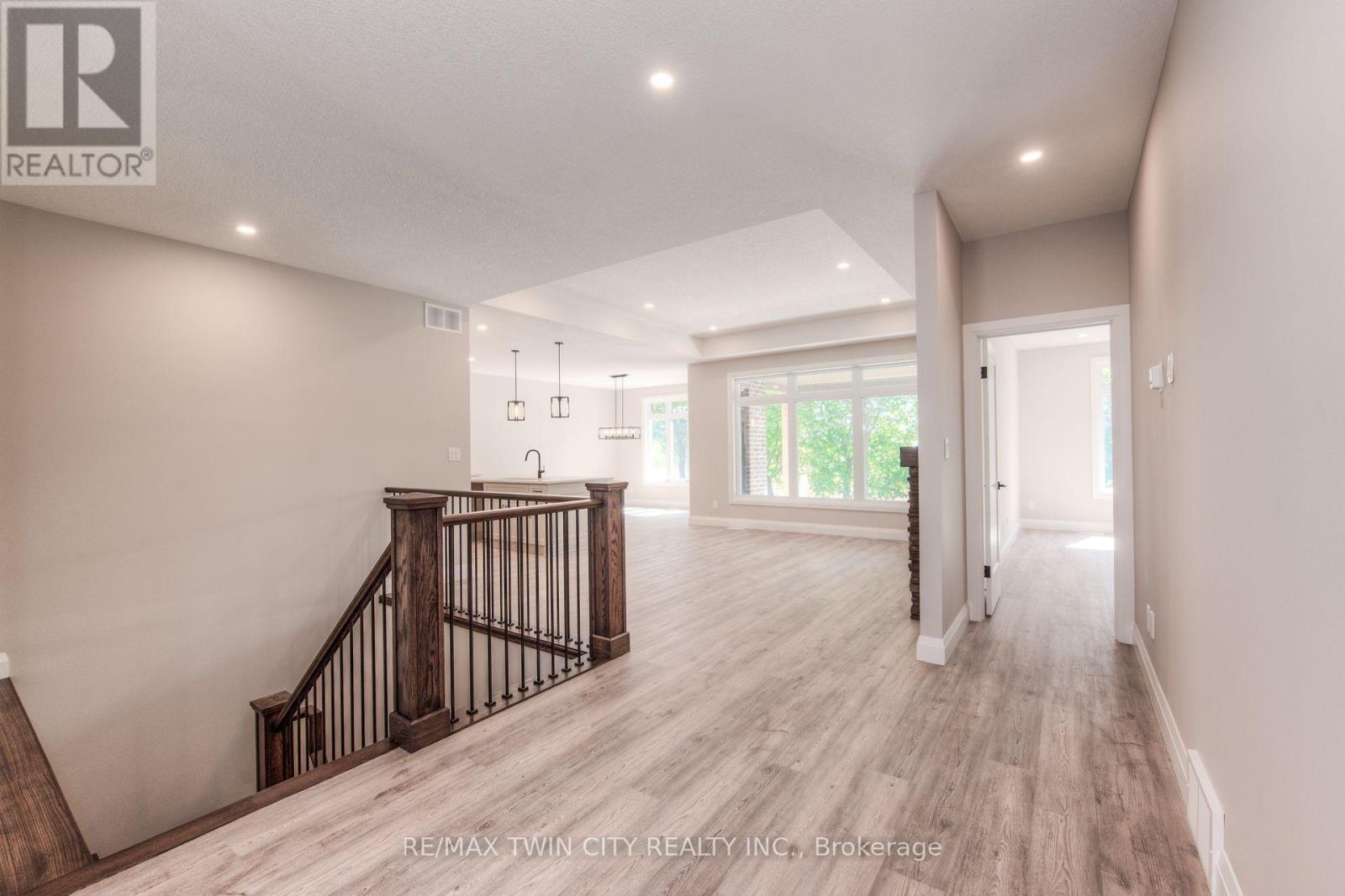 24 Tupelo Crescent, Woolwich, Ontario  N3B 0G1 - Photo 9 - X14092340