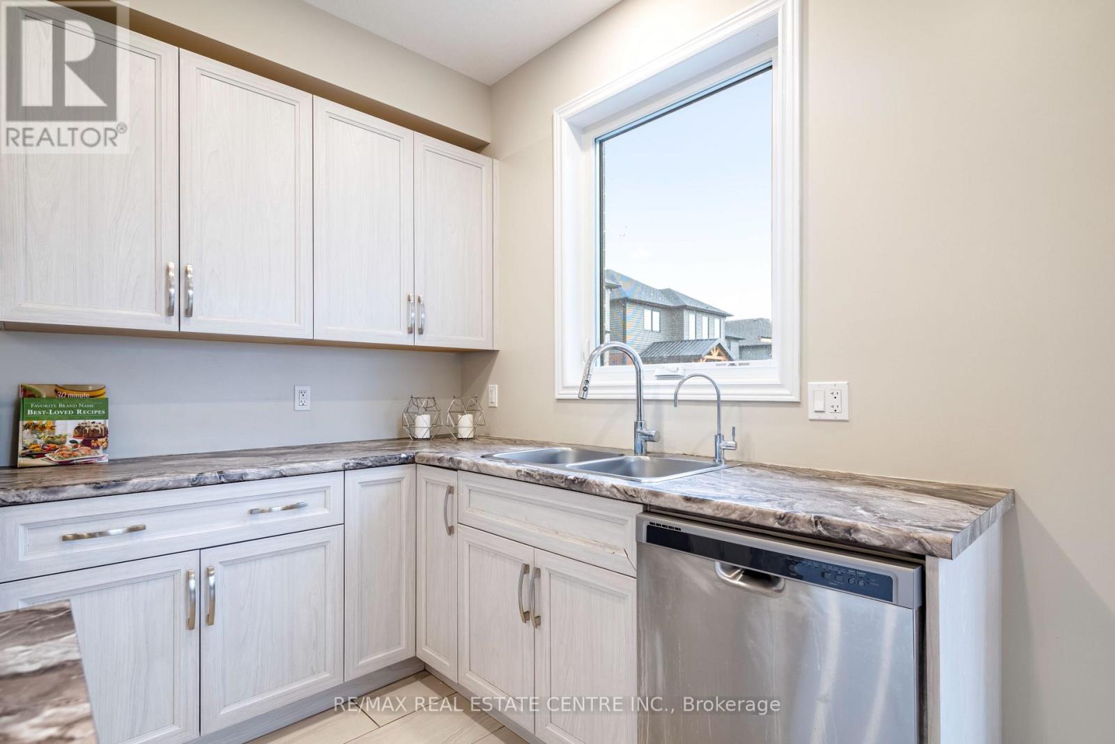 15 Tindall Crescent, East Luther Grand Valley, Ontario  L9W 7R9 - Photo 15 - X14092354