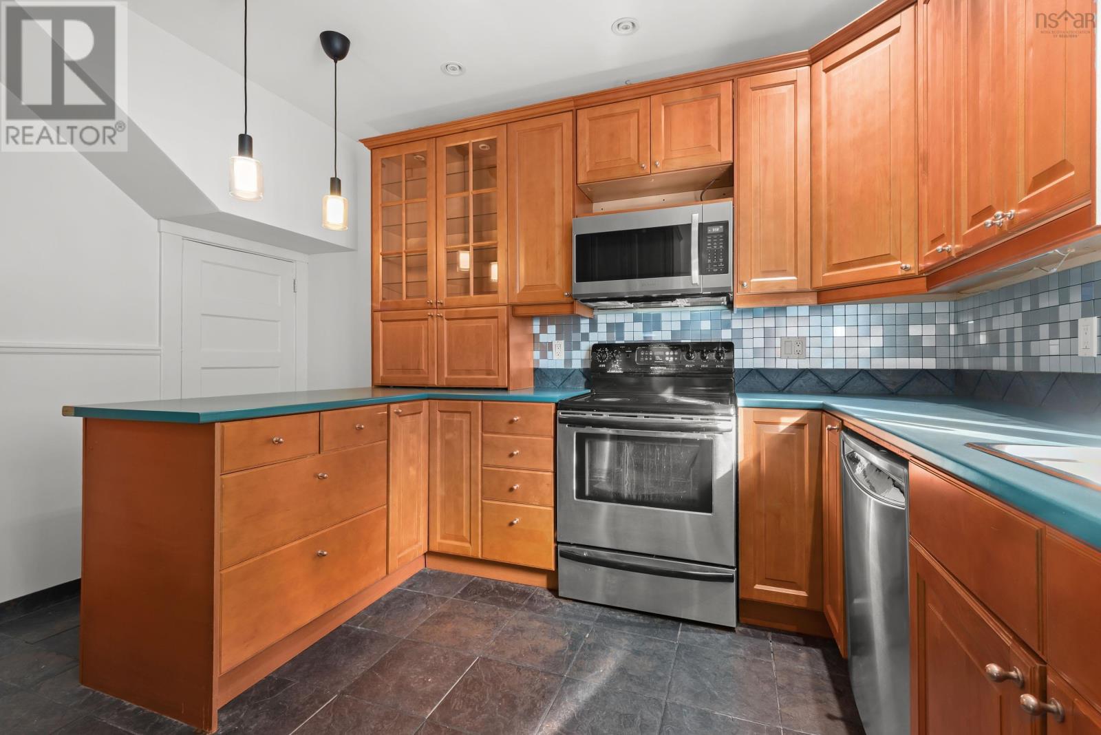 1951 Vernon Street, Halifax, Nova Scotia  B3H 3N8 - Photo 16 - 202625945