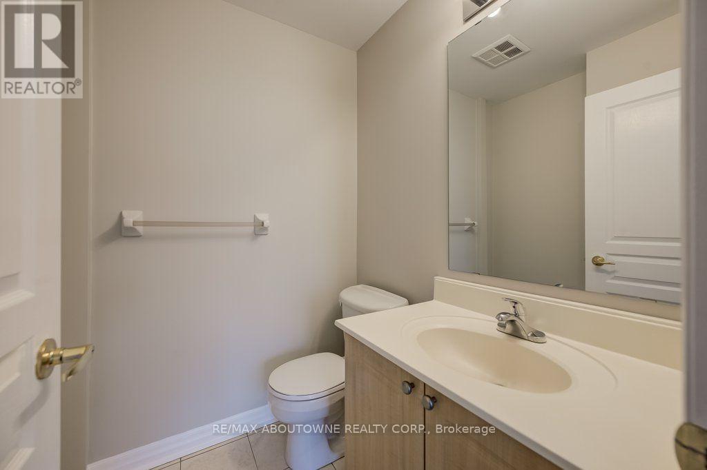 403 - 80 Port Street E, Mississauga, Ontario  L5G 4V6 - Photo 10 - W13885120
