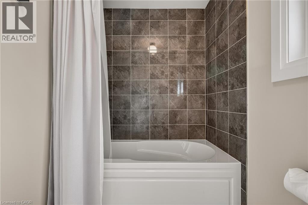 226 Midland Place, Welland, Ontario  L3B 0H4 - Photo 26 - 40872117