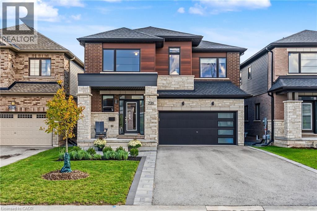 226 MIDLAND Place, Welland, Ontario
