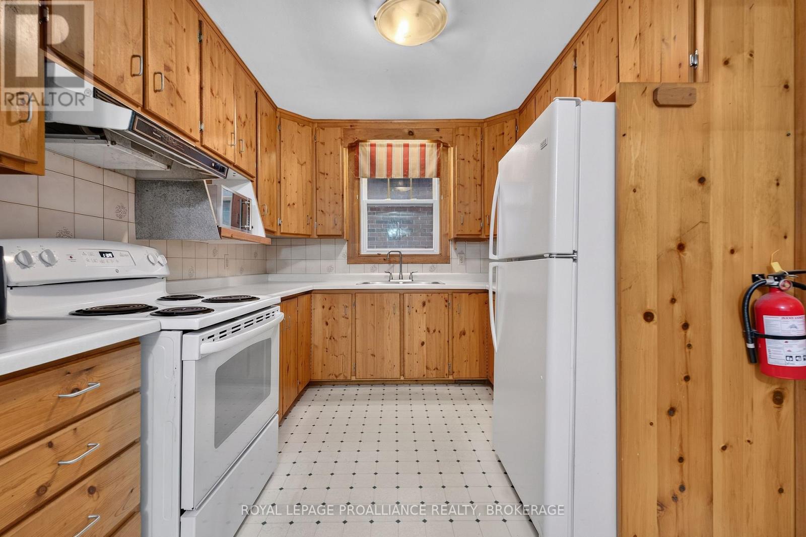 86 Ellerbeck Street, Kingston, Ontario K7L 4H7 - Photo 5 - X14092548