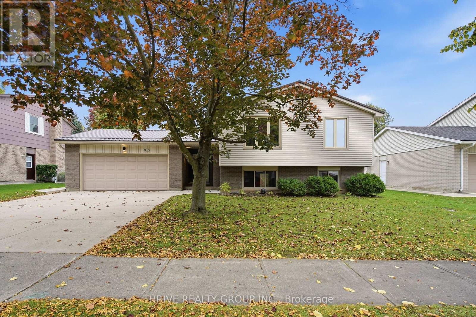 708 VILLAGE GREEN AVENUE, London South, Ontario