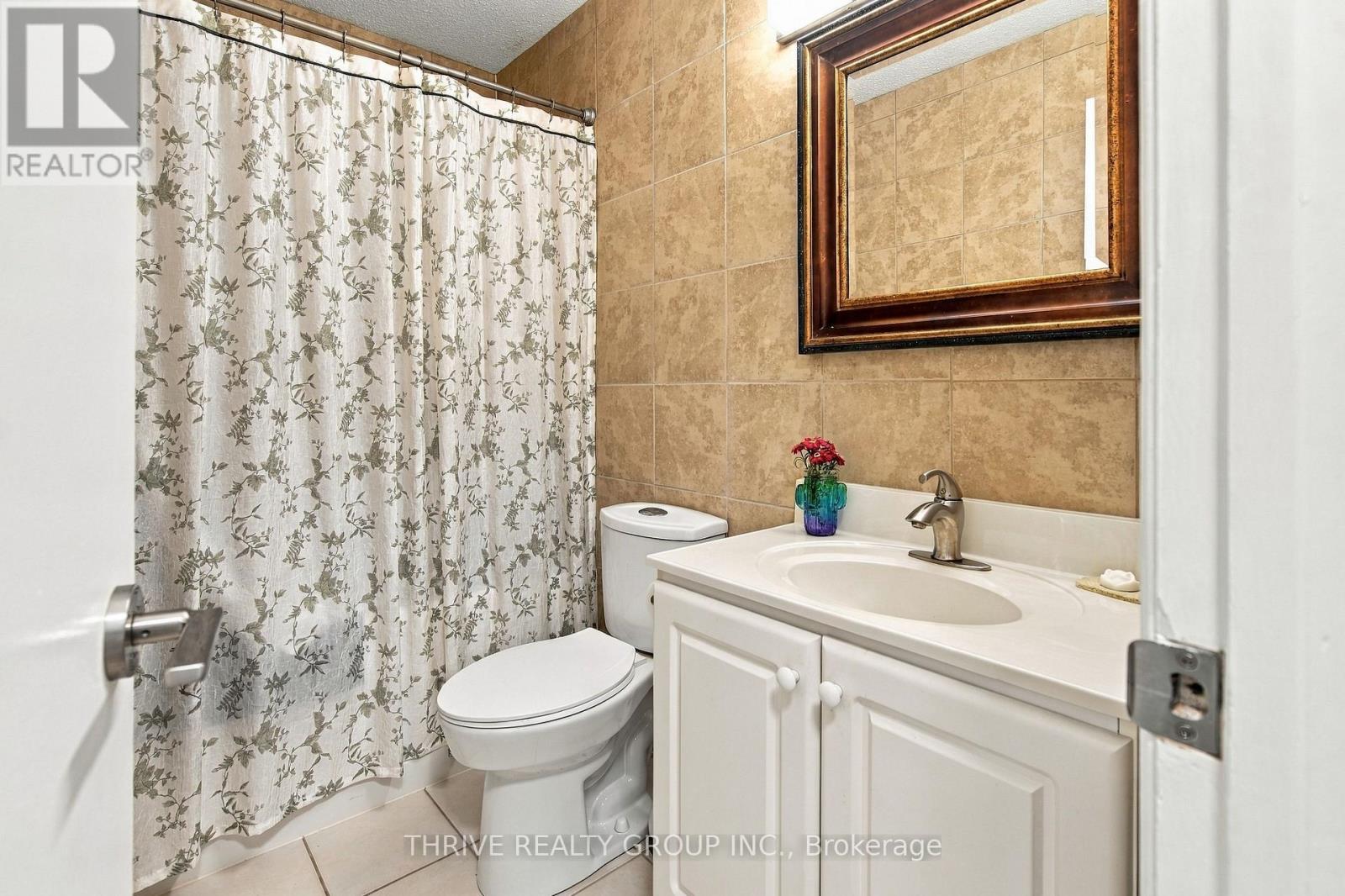 708 Village Green Avenue, London South, Ontario  N6K 1H2 - Photo 16 - X14092446