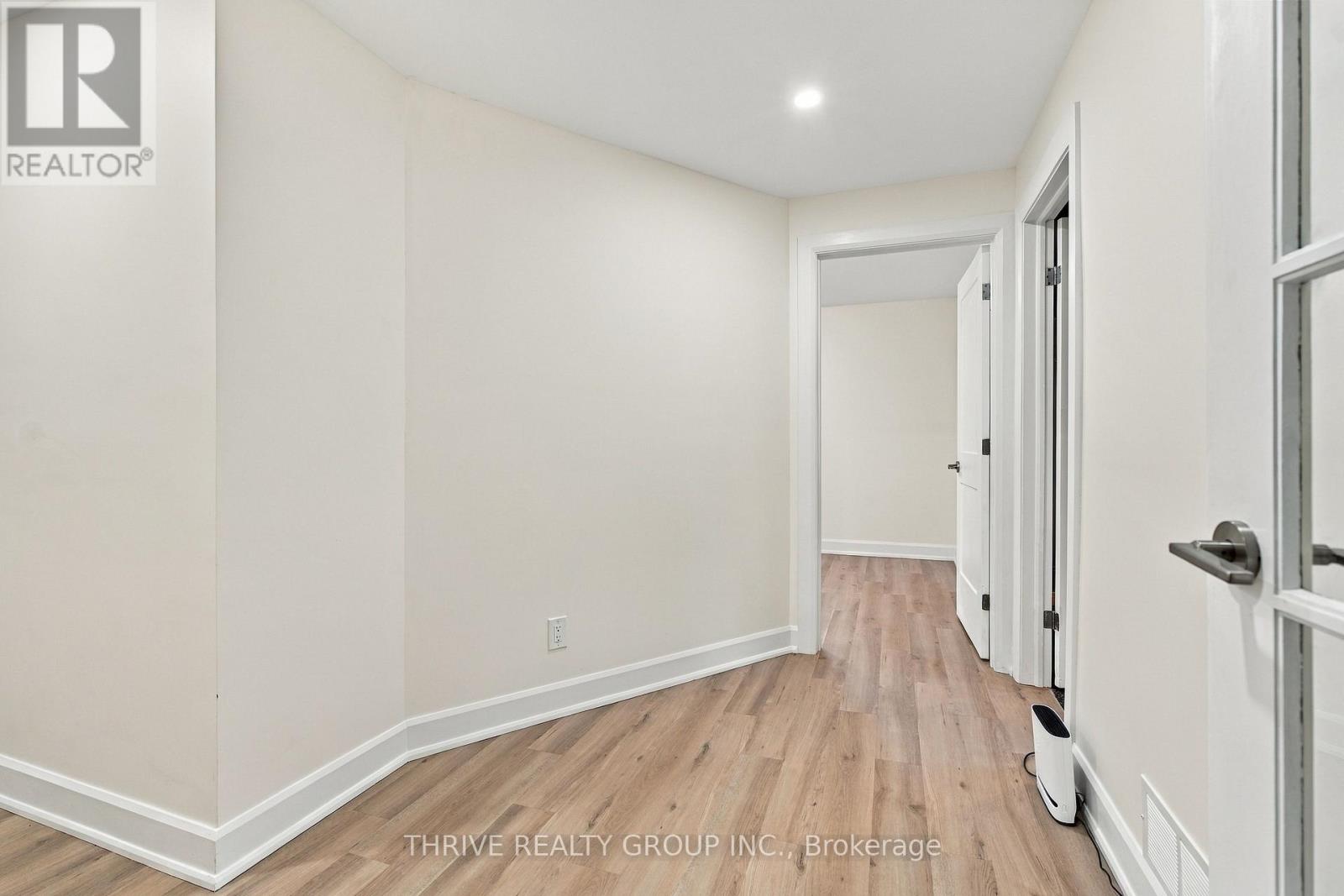 708 Village Green Avenue, London South, Ontario  N6K 1H2 - Photo 29 - X14092446