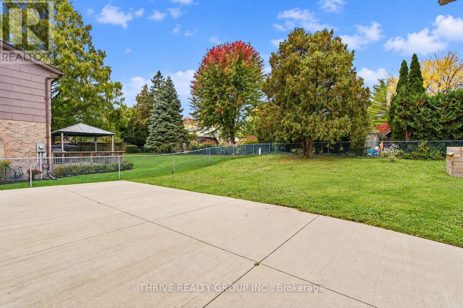 708 Village Green Avenue, London South, Ontario  N6K 1H2 - Photo 33 - X14092446
