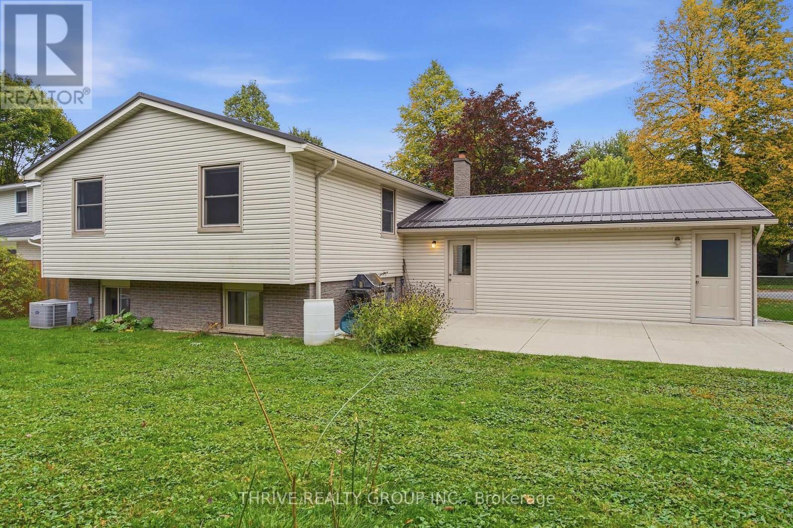 708 Village Green Avenue, London South, Ontario  N6K 1H2 - Photo 38 - X14092446