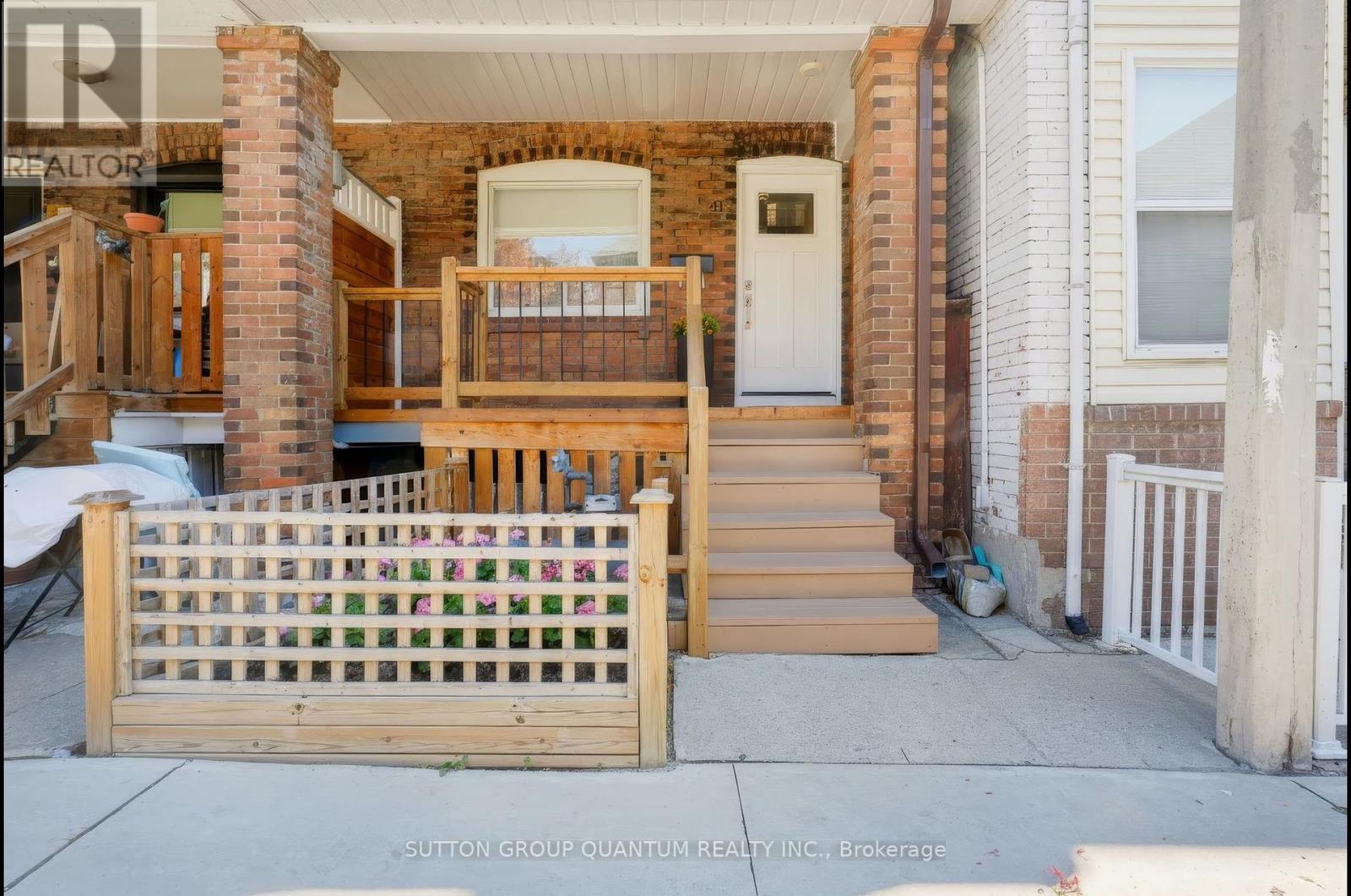 41 MANNING AVENUE, Toronto, Ontario