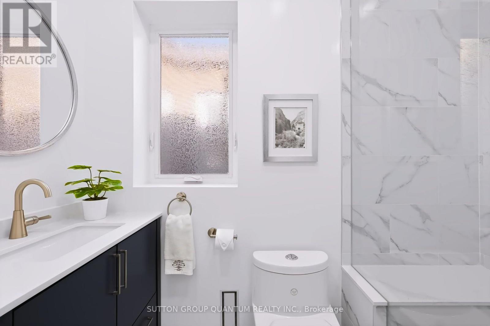 41 Manning Avenue, Toronto, Ontario  M6J 2K3 - Photo 17 - C14092436