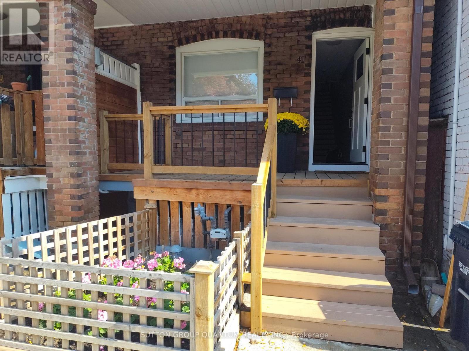 41 Manning Avenue, Toronto, Ontario  M6J 2K3 - Photo 2 - C14092436