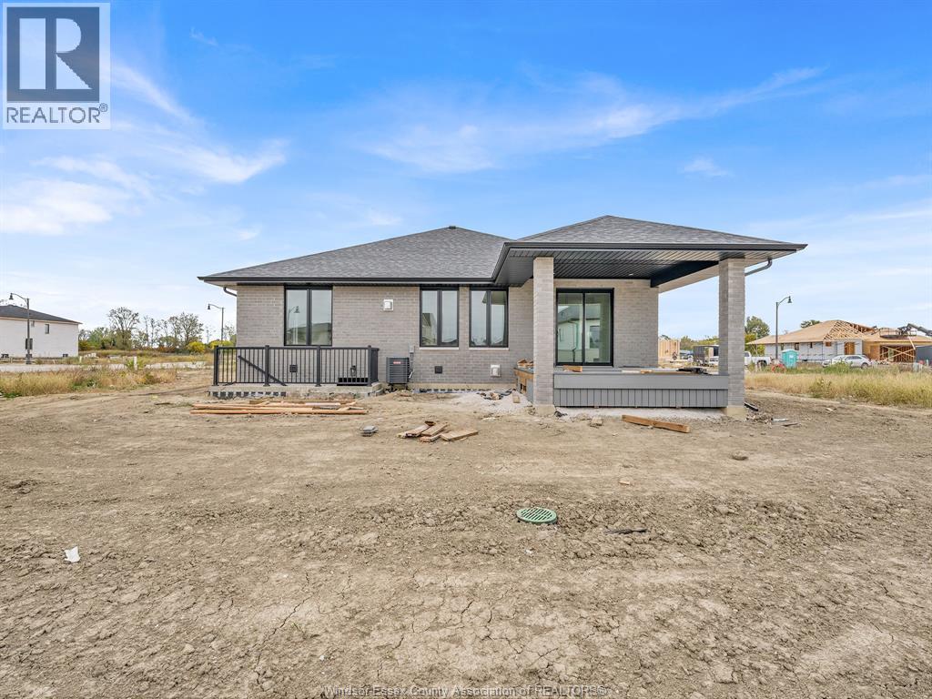 5229 Aiden Avenue, Tecumseh, Ontario  N0R 1K0 - Photo 32 - 26025555