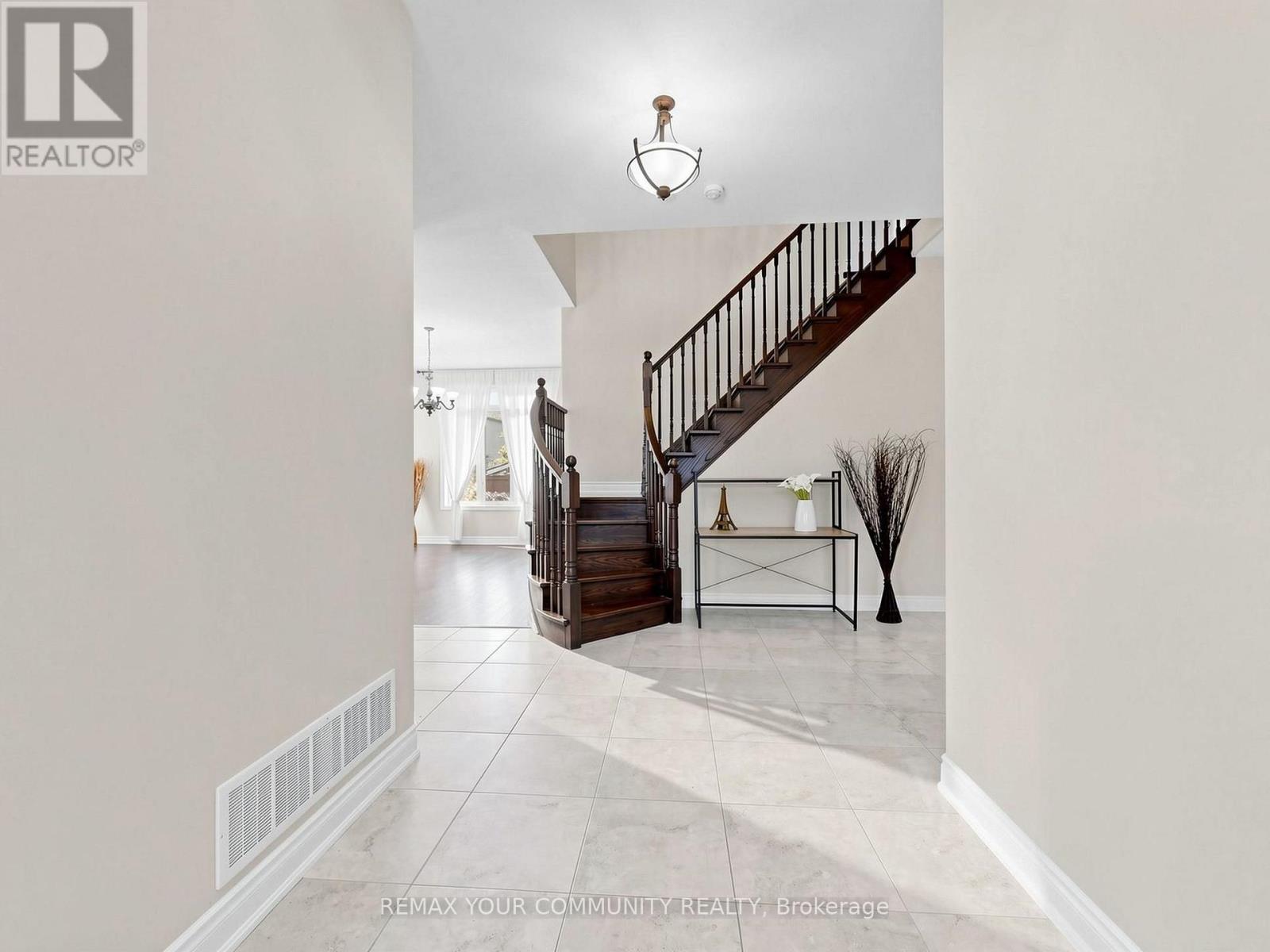 44 Tim Jacobs Drive, Georgina, Ontario  L4P 0G5 - Photo 16 - N14092456
