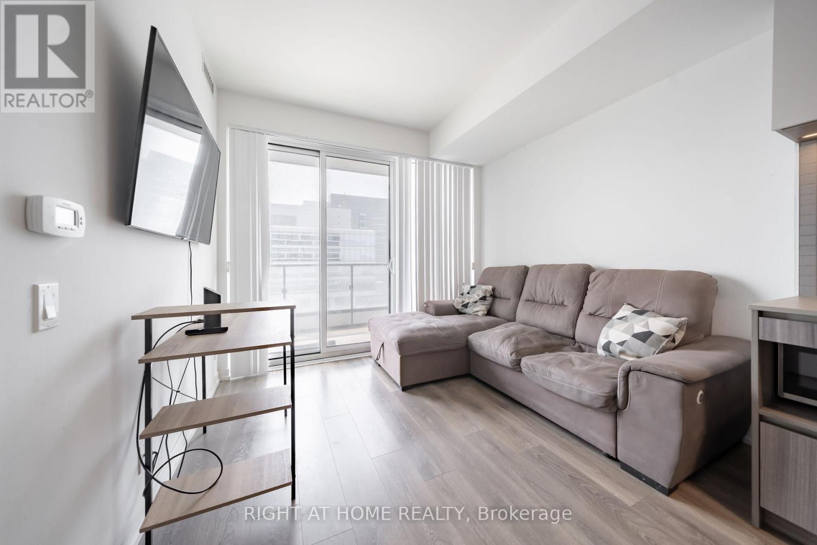 1005 - 5 Buttermill Avenue, Vaughan, Ontario  L4K 0J5 - Photo 2 - N14092560
