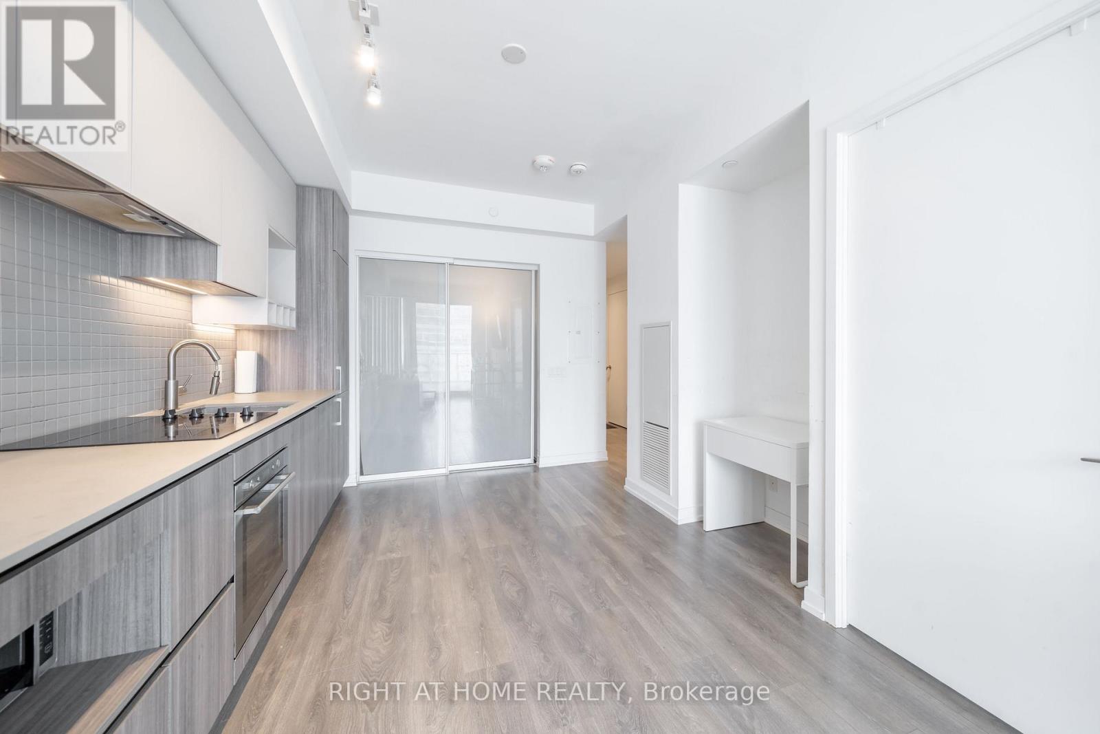 1005 - 5 Buttermill Avenue, Vaughan, Ontario  L4K 0J5 - Photo 26 - N14092560