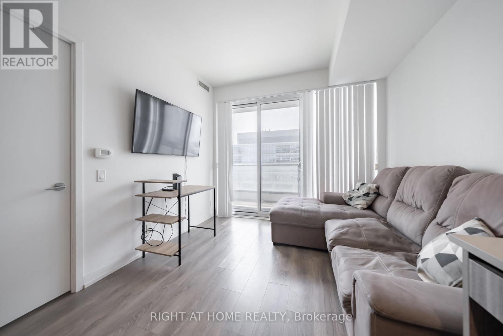1005 - 5 Buttermill Avenue, Vaughan, Ontario  L4K 0J5 - Photo 3 - N14092560