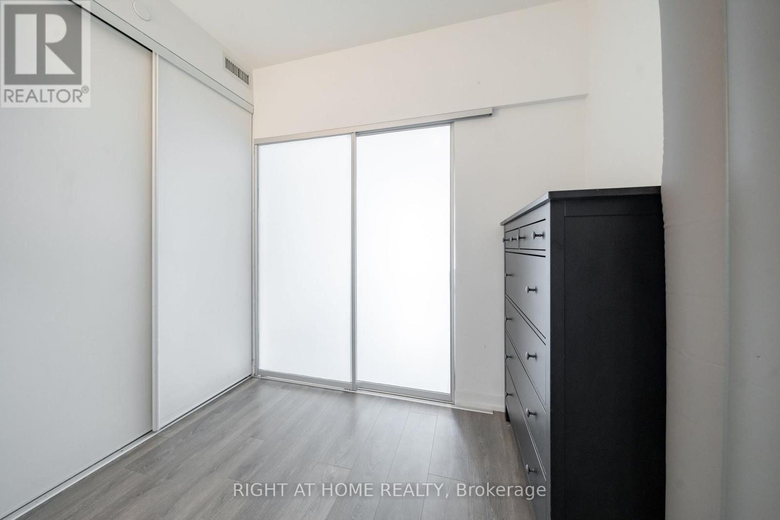 1005 - 5 Buttermill Avenue, Vaughan, Ontario  L4K 0J5 - Photo 8 - N14092560