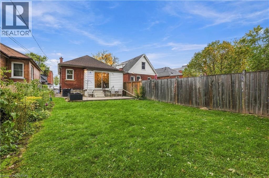 90 London Street N, Hamilton, Ontario L8H 4B5 - Photo 39 - 40872170