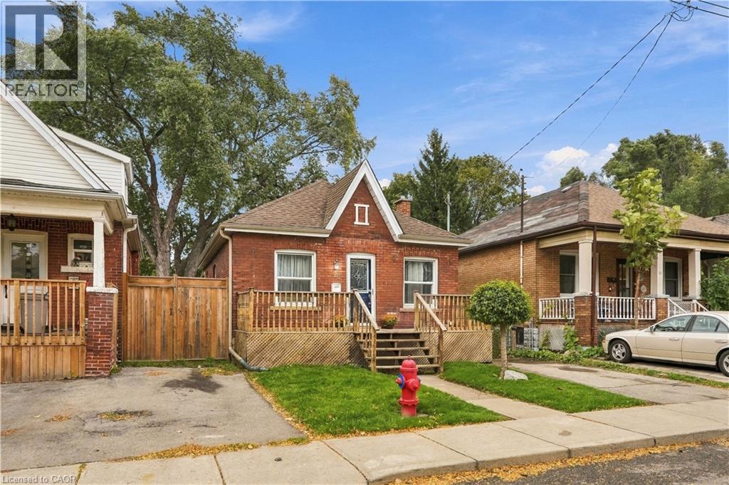 90 London Street N, Hamilton, Ontario L8H 4B5 - Photo 4 - 40872170