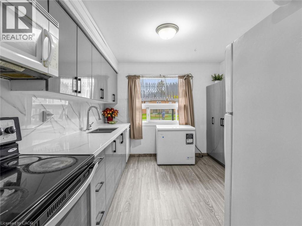 1180 Mississauga Valley Boulevard Unit# 4, Mississauga, Ontario  L5A 3M9 - Photo 14 - 40872112