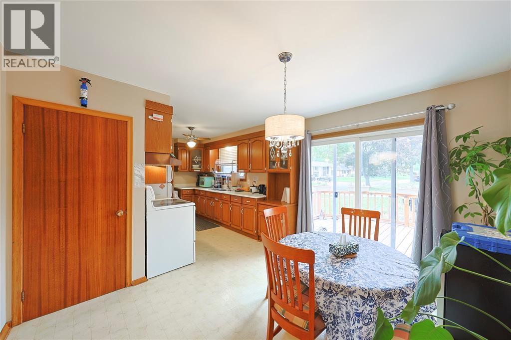 880 Champlain Road, Sarnia, Ontario N7V 2G1 - Photo 13 - 26024097