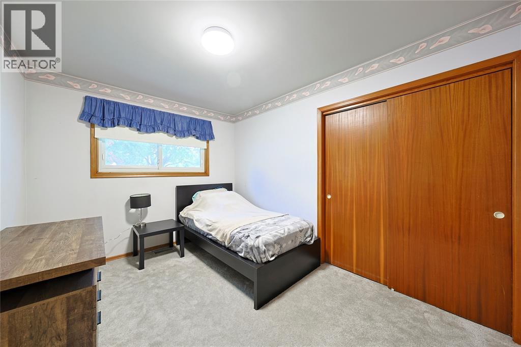 880 Champlain Road, Sarnia, Ontario N7V 2G1 - Photo 15 - 26024097
