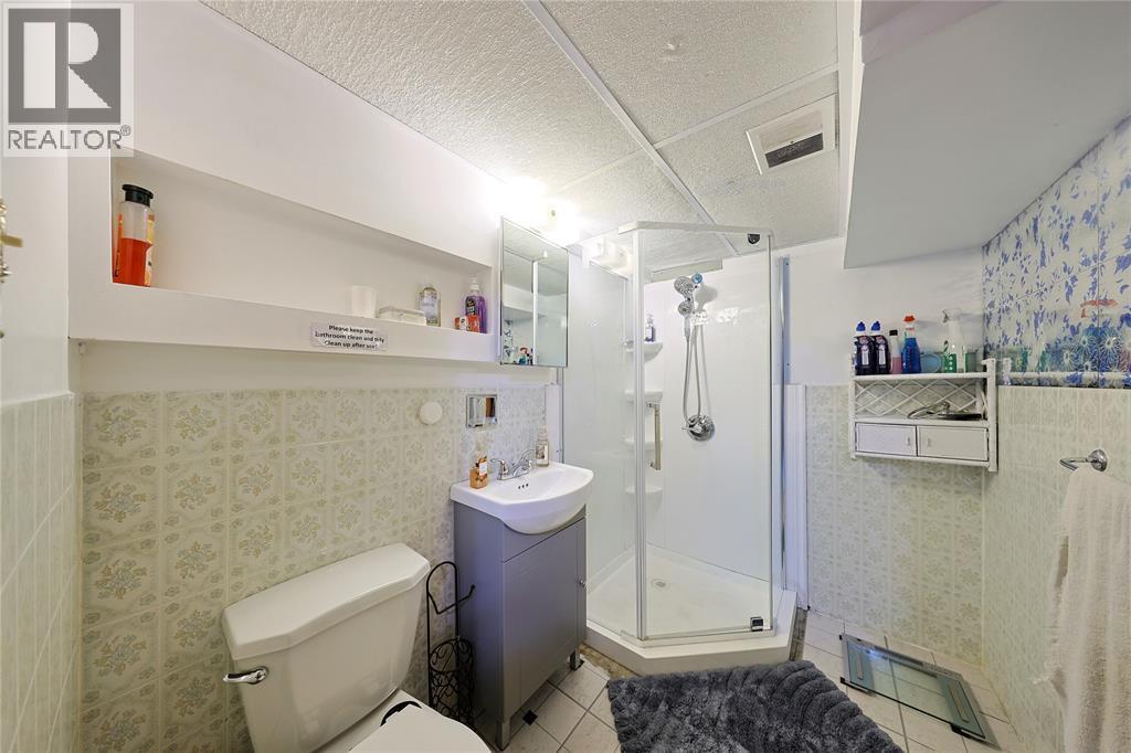 880 Champlain Road, Sarnia, Ontario N7V 2G1 - Photo 22 - 26024097
