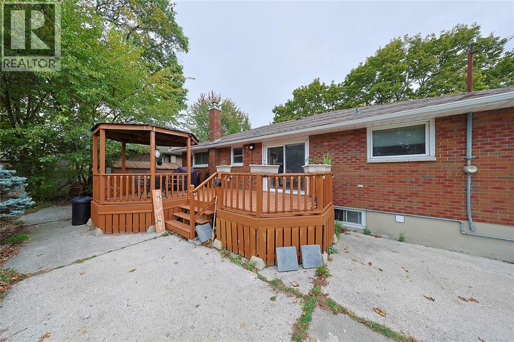 880 Champlain Road, Sarnia, Ontario N7V 2G1 - Photo 27 - 26024097