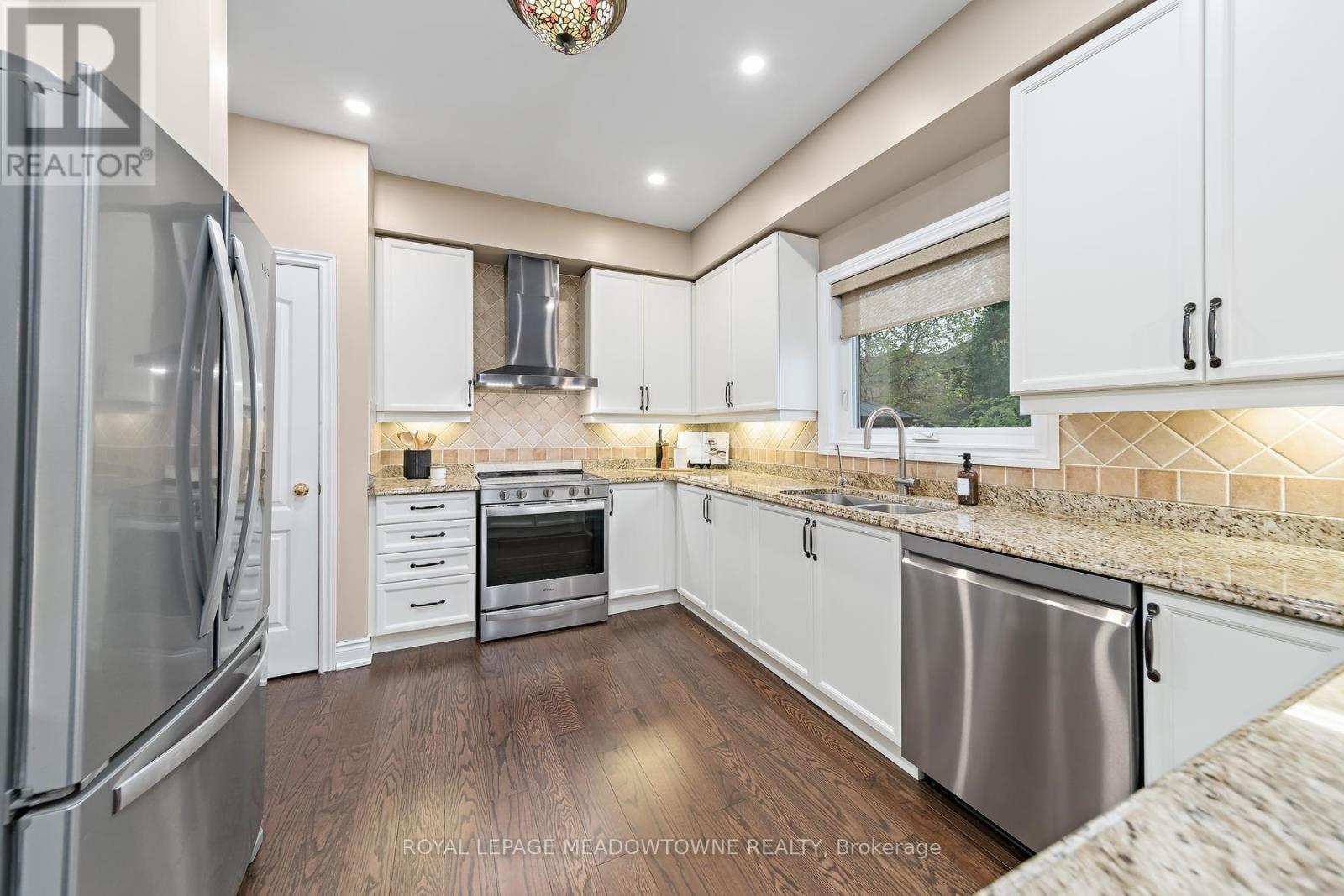 54 Grist Mill Drive, Halton Hills, Ontario  L7G 6C1 - Photo 14 - W14092502