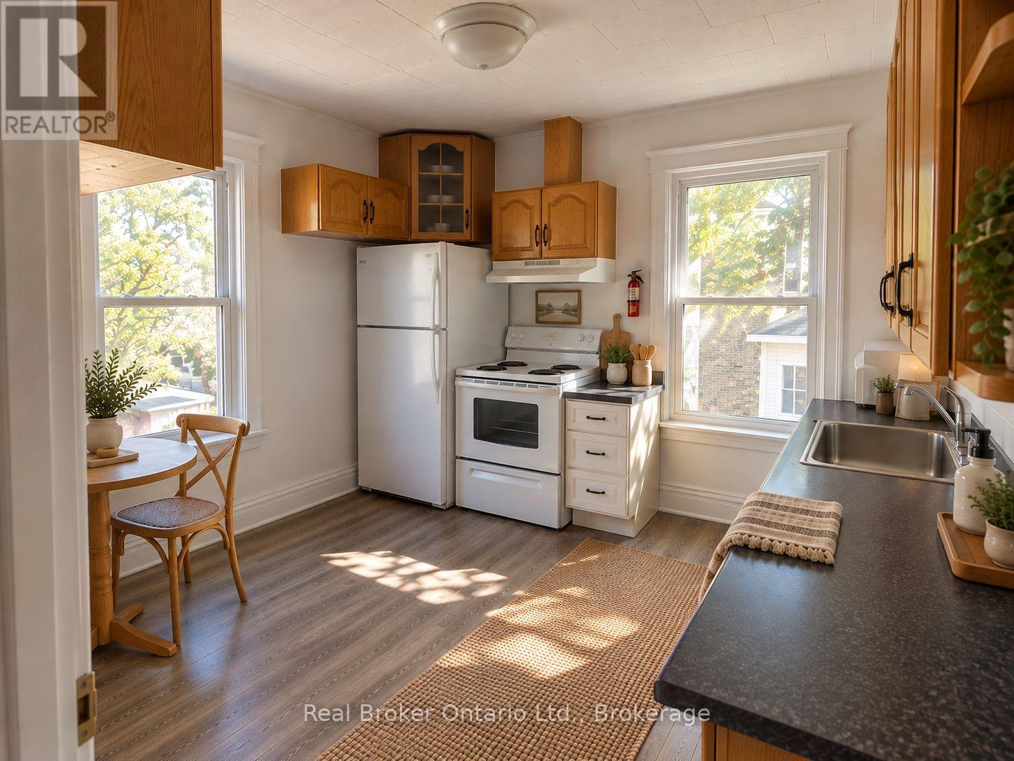 4 Cambria Street, Stratford, Ontario  N5A 1G4 - Photo 11 - X13872830