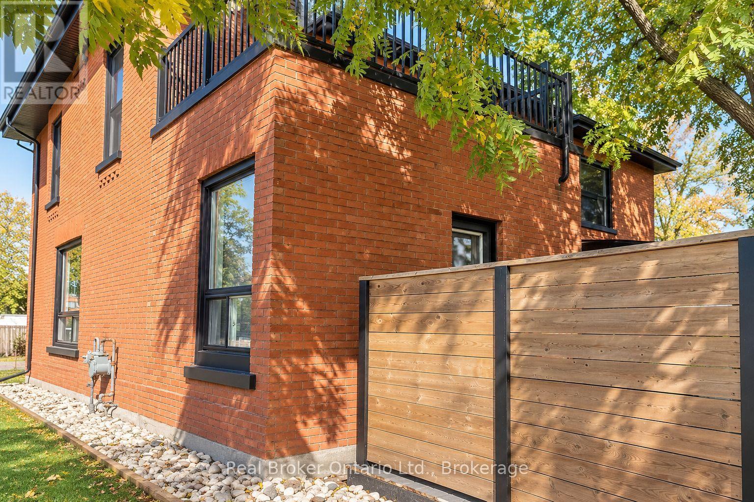 4 Cambria Street, Stratford, Ontario  N5A 1G4 - Photo 23 - X13872830