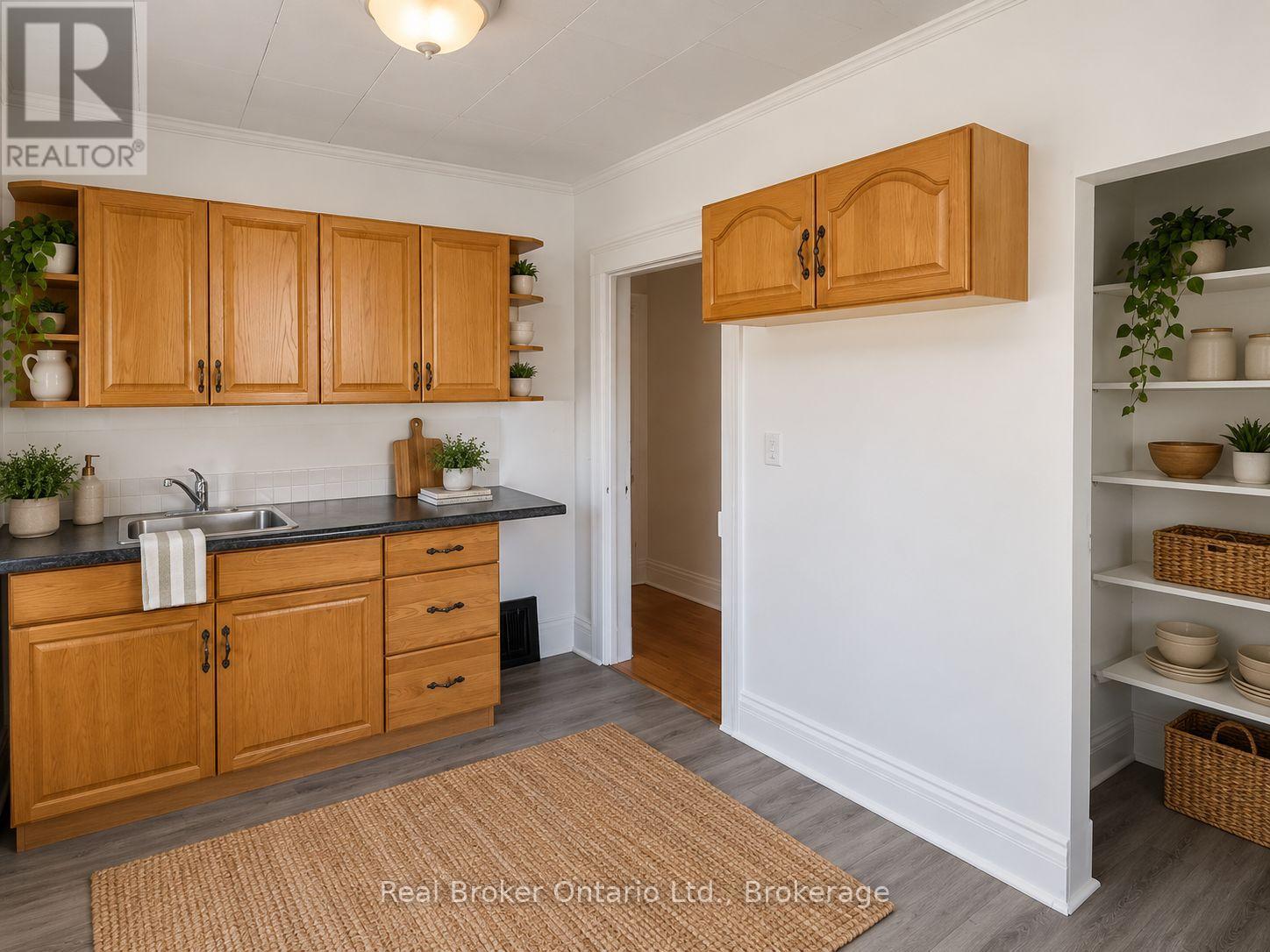 4 Cambria Street, Stratford, Ontario  N5A 1G4 - Photo 8 - X13872830