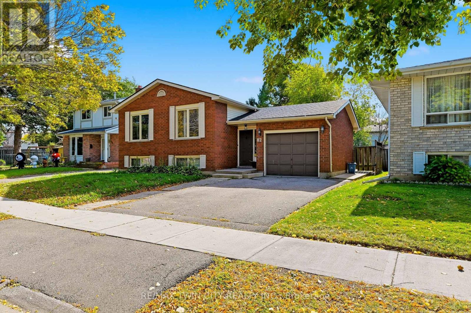 82 Beaver Crescent, Brantford, Ontario  N3P 1H8 - Photo 2 - X14092484