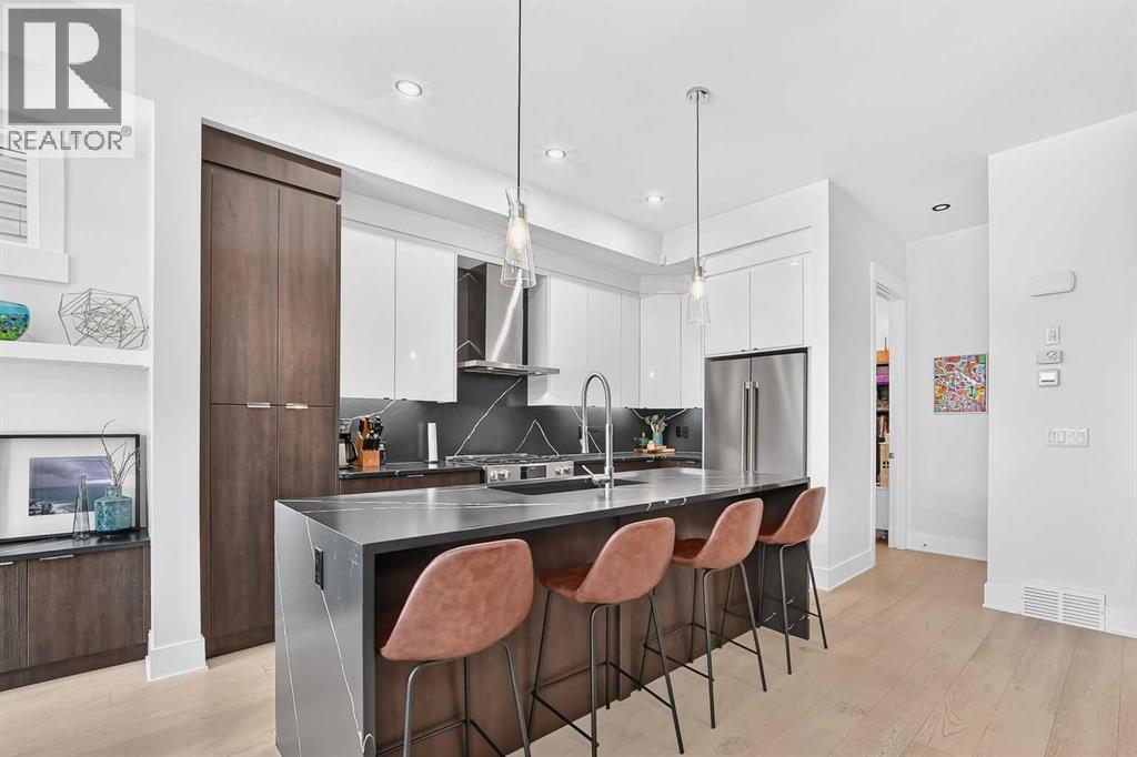 1, 940 38 Street Sw, Calgary, Alberta  T3C 1T3 - Photo 3 - A2348655