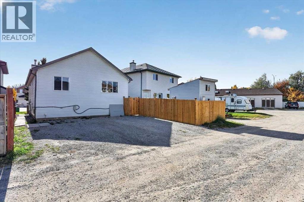 43 Cimarron Meadows Bay, Okotoks, Alberta  T1S 2E4 - Photo 46 - A2351123