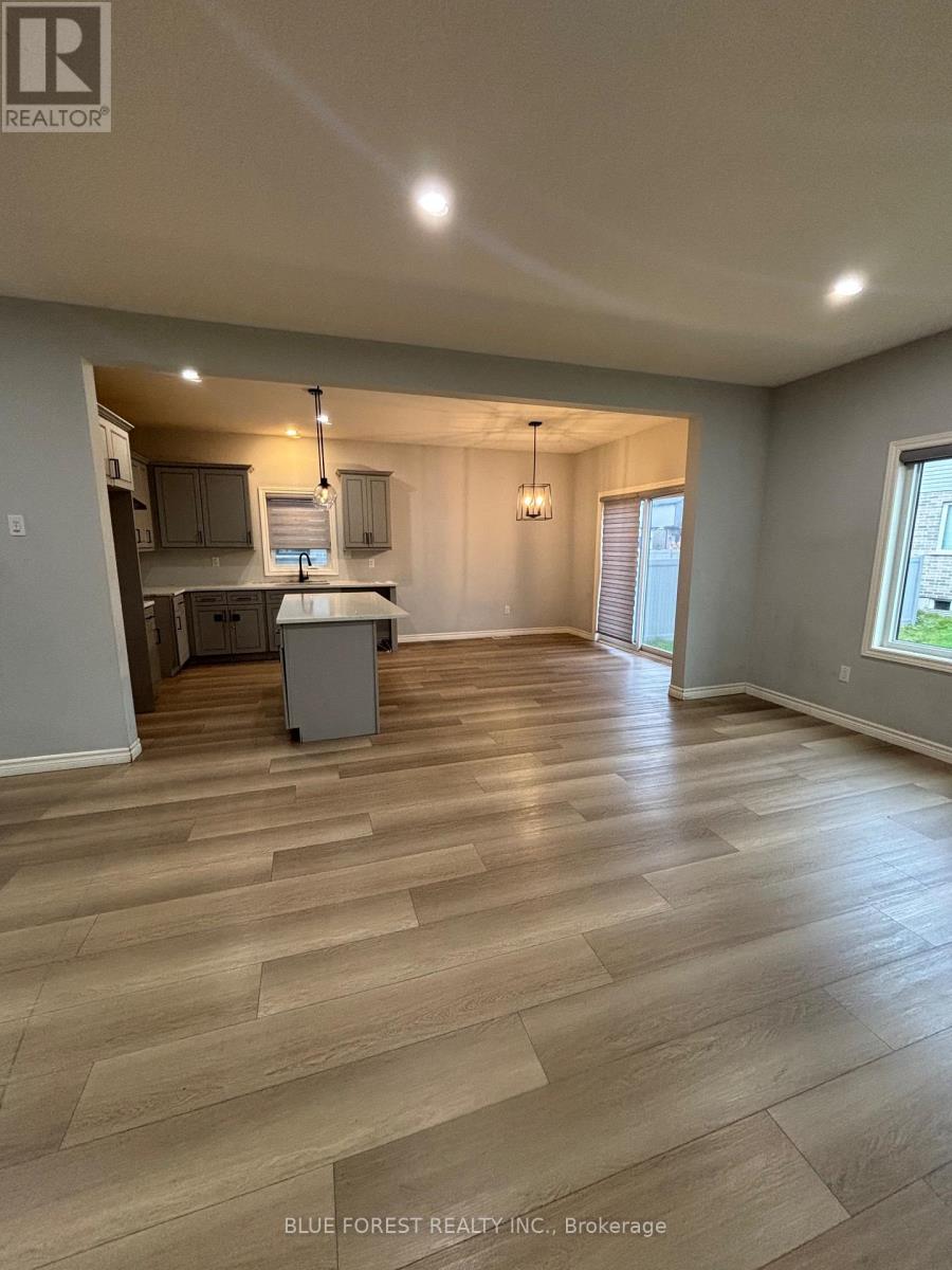92 Middleton Avenue, London South, Ontario  N6L 0G1 - Photo 6 - X14092592