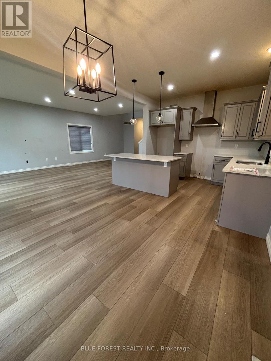 92 Middleton Avenue, London South, Ontario  N6L 0G1 - Photo 7 - X14092592